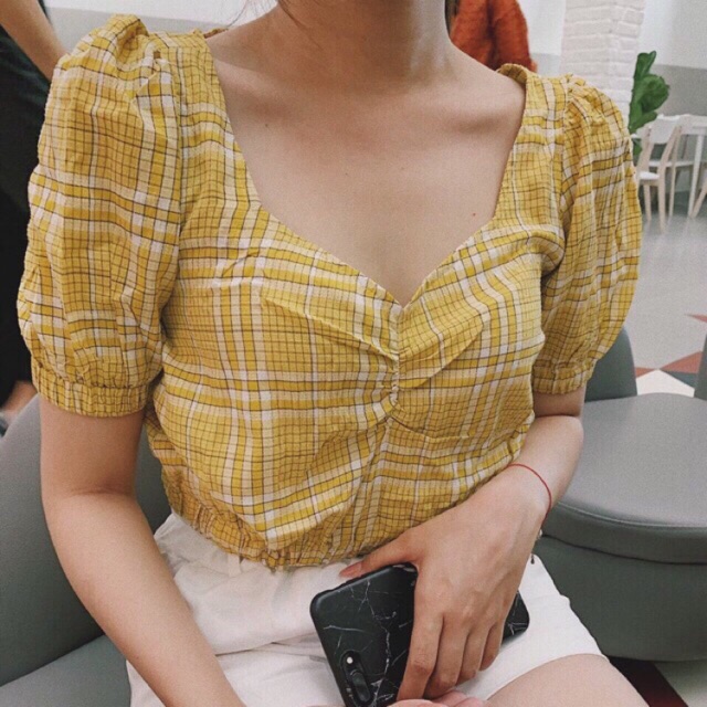 Áo croptop tay phồng nhún ngực