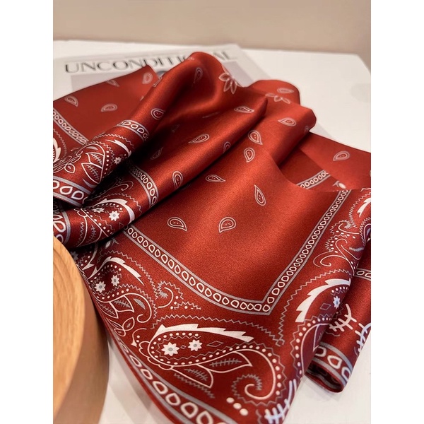 Khăn Lụa Đi Biển Cao Cấp Hoạ Tiết Boho Vintage 2 Màu Xanh Đỏ