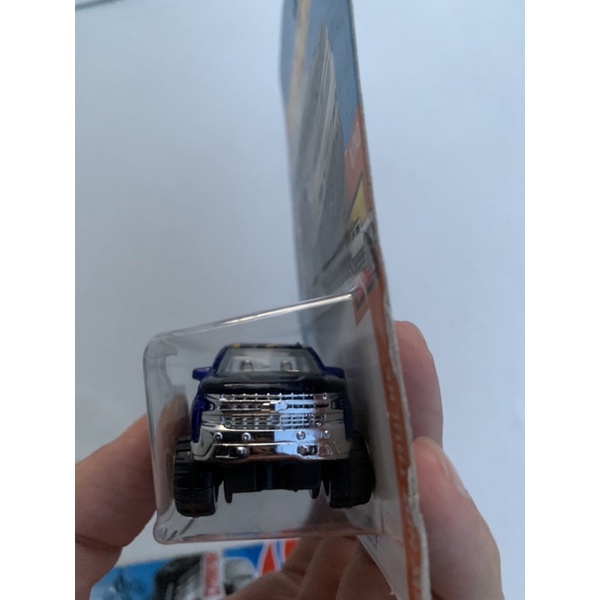 Xe Hot Wheels '19 Chevy Silverado Trail Boss LT