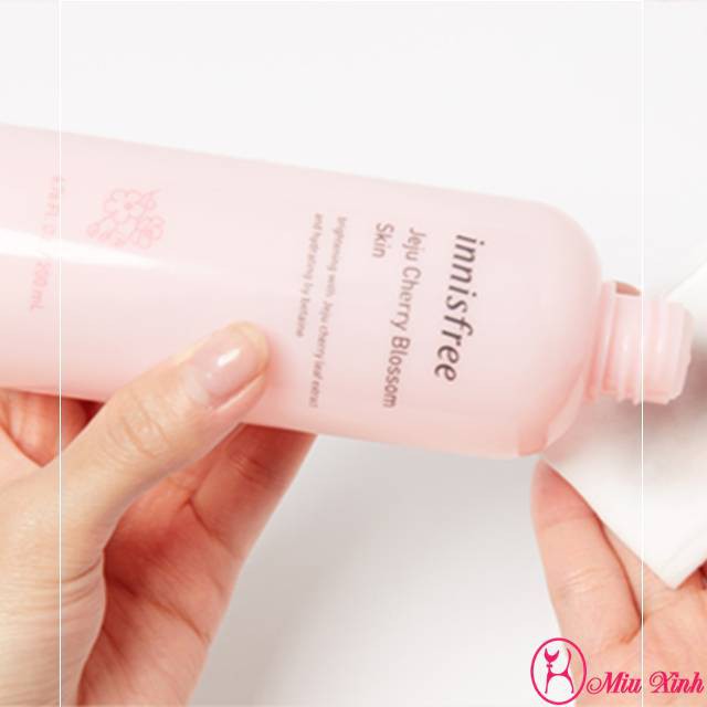 NƯỚC HOA HỒNG [INNISFREE] Jeju Cherry Blossom Skin