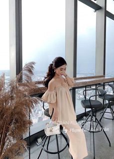 Bộ trễ vai 2 màu đen trắng