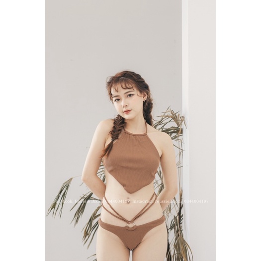 𝑹𝑬𝑼𝑺𝑺𝑰𝑬 𝑩𝑰𝑲𝑰𝑵𝑰 Đồ bơi hai mảnh cạp thấp áo yếm nâu phong cách Hàn Quốc