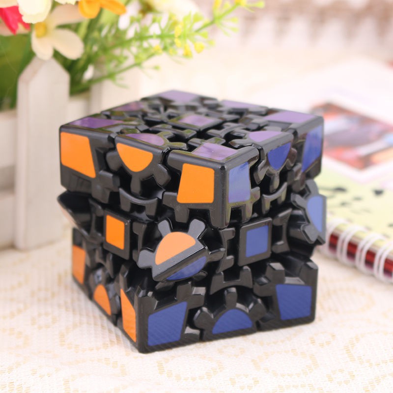 Rubik bánh răng 3D làm đồ chơi thú vị