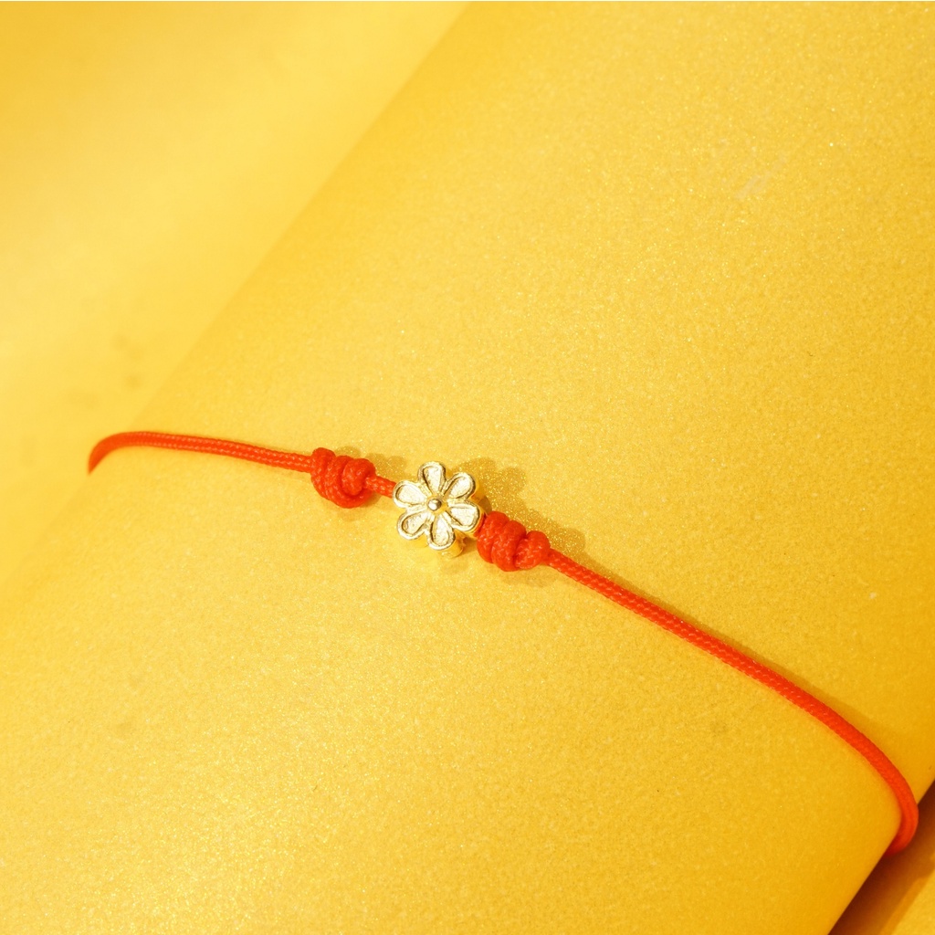 Vòng tay chỉ đỏ bạc 925 mạ vàng 24k thần tài may mắn tài lộc Hoa Daisy QMJ - Q567