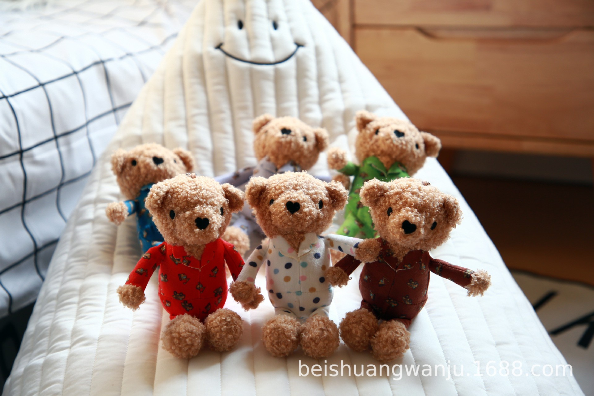 Thú Nhồi Bông Hình Gấu Teddy Xinh Xắn Lưng