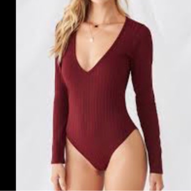 Áo Bodysuit cổ tim