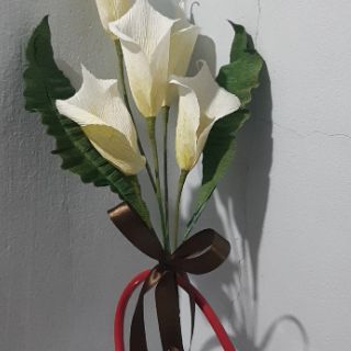 Hoa loa kèn giấy nhúng