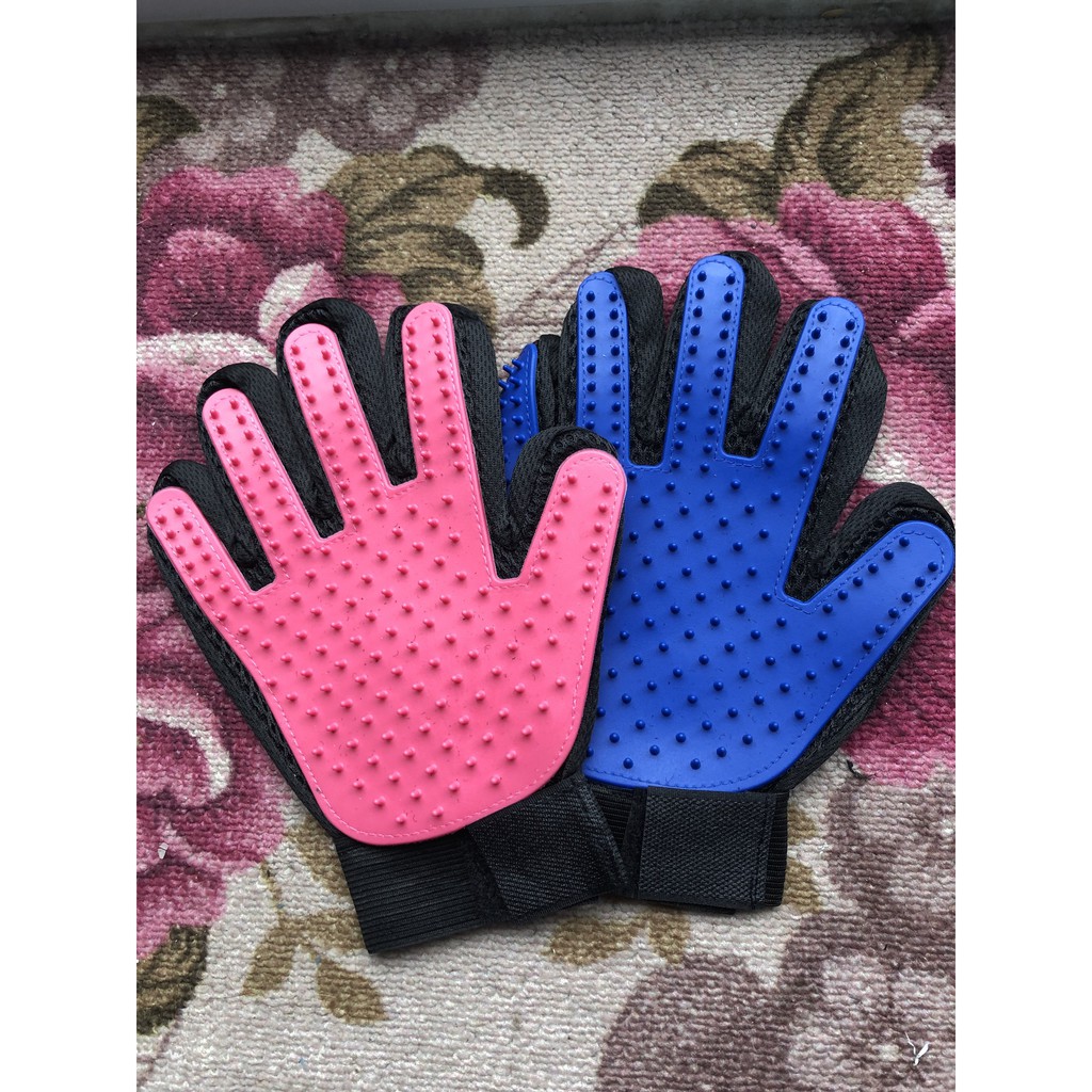 Găng tay lấy lông rụng tắm chó mèo True Touch - chải lông tránh rối đánh bông lông massage cho thú cưng cực hiêu quả