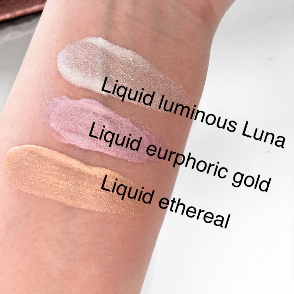 Kem bắt sáng Highlight Makeup Revolution liquid dạng lỏng | BigBuy360 - bigbuy360.vn