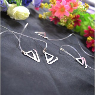 Dây áo trong sợi bún