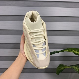Giày Yeezy 700 V3 Hot Nam