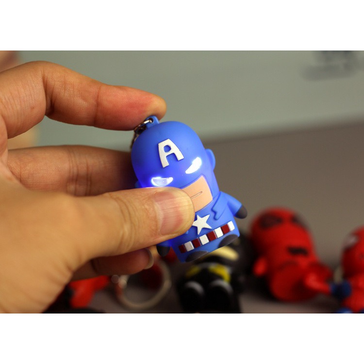 Móc Khóa Siêu Anh Hùng Avengers Người Dơi Người Sắt Đội Trưởng Mỹ Người Nhện Phát Sáng Đèn Led Có Nhạc Có Đèn 3