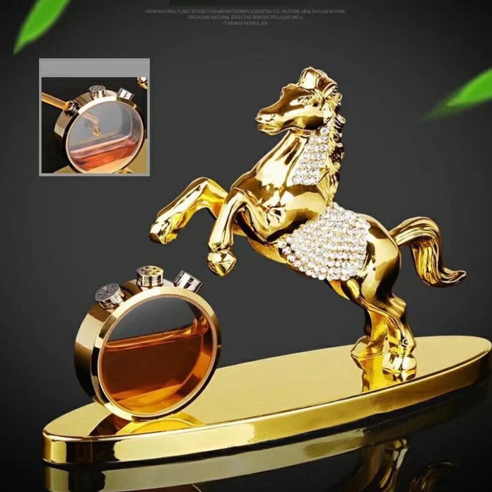 Tượng ngựa mạ vàng nước hoa đính đá Pha lê trang trí nhà cửa hoặc đặt taplo ô tô HC882