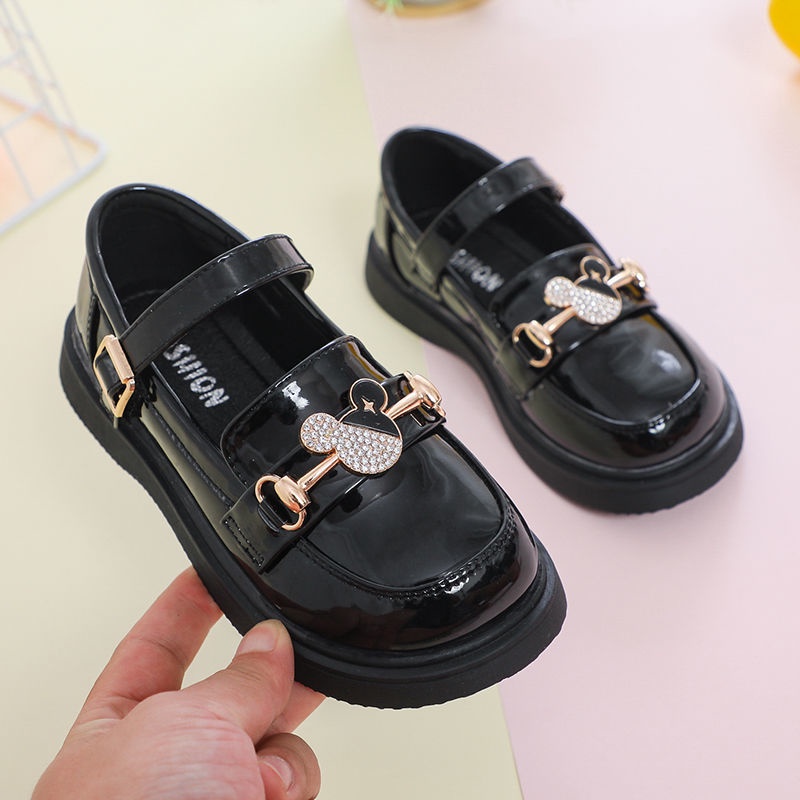Giày Sandal Công Chúa Bằng Da Siêu Nhẹ 2022 Dễ Phối Đồ Phong Cách Phương Tây Cho Bé Gái Scho