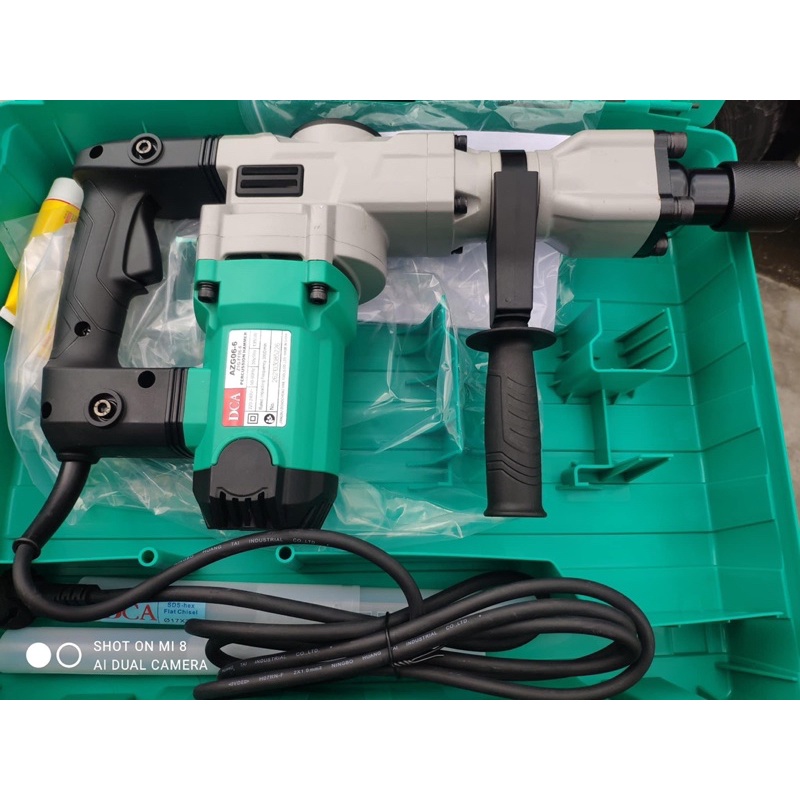 DCA MÁY ĐỤC BÊ TÔNG AZG06-6 < HÀNG CHÍNH HÃNG>