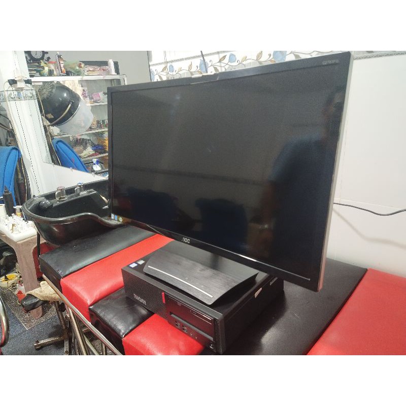 Combo máy tính để bàn Lenovo Thinkcentre và màn hình AOC | BigBuy360 - bigbuy360.vn