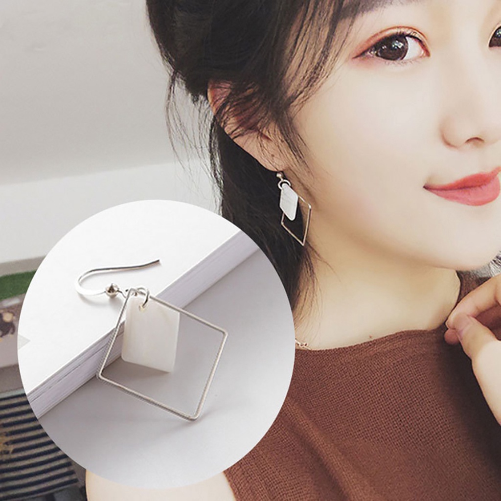 Hoa tai kiểu dáng thời trang độc đáo cho nữ