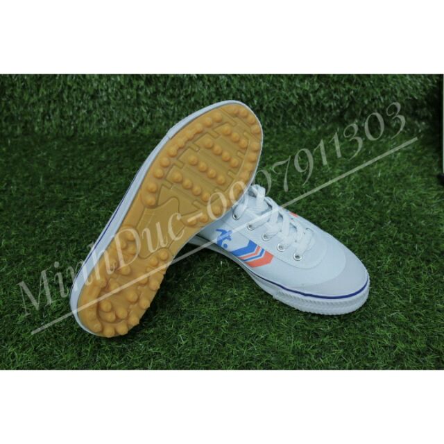 Giày đá banh Bata Tàu đinh TF mẫu 2