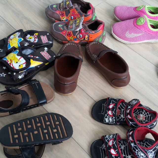 Giầy dép bé trai....