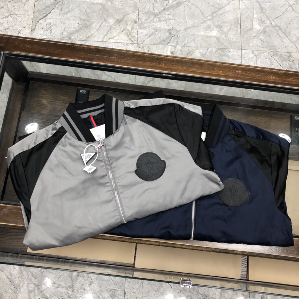 Áo khoác nam cao cấp Moncler thiết kế thời trang mang phong cách thể thao, năng động