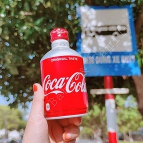 Nước ngọt Coca Cola Nhật nắp vặn chai 300ml