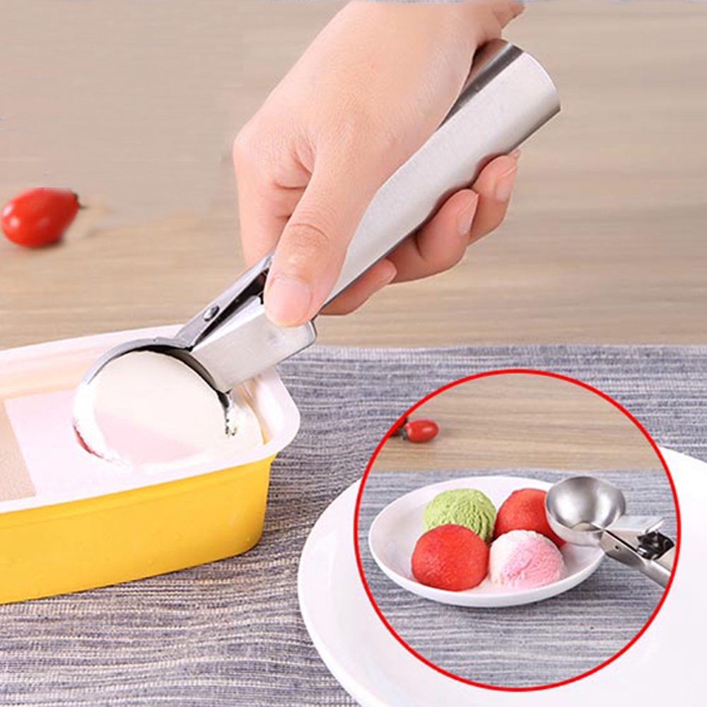 Muỗng múc kem làm bằng inox tiện dụng