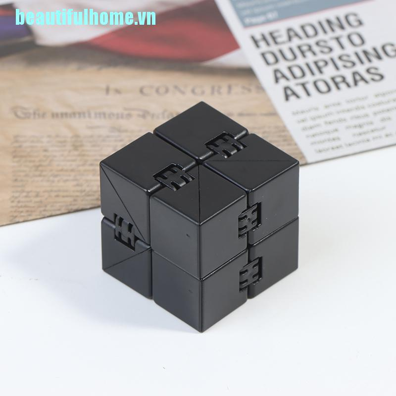 Khối Rubik Siêu Giảm Căng Thẳng