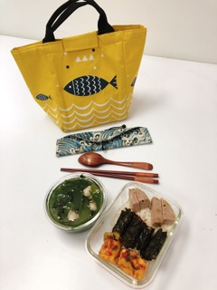 Combo túi cơm + bộ thìa đũa dĩa gỗ
