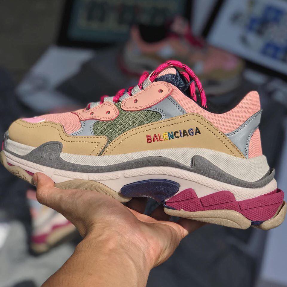 Balenciaga Triple S Hồng Đế Thường