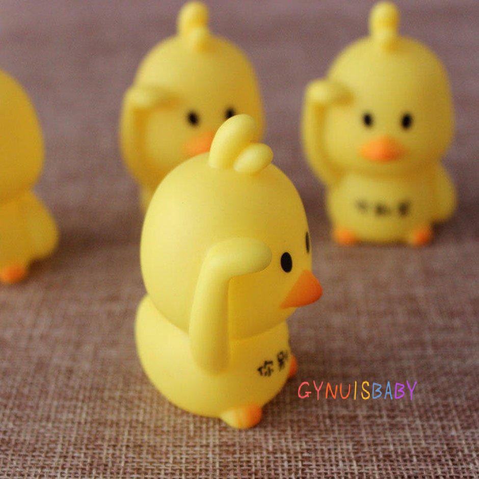 Vịt Cao Su Có Thể Phát Ra Tiếng Kêu Tinh Nghịch Cho Bé