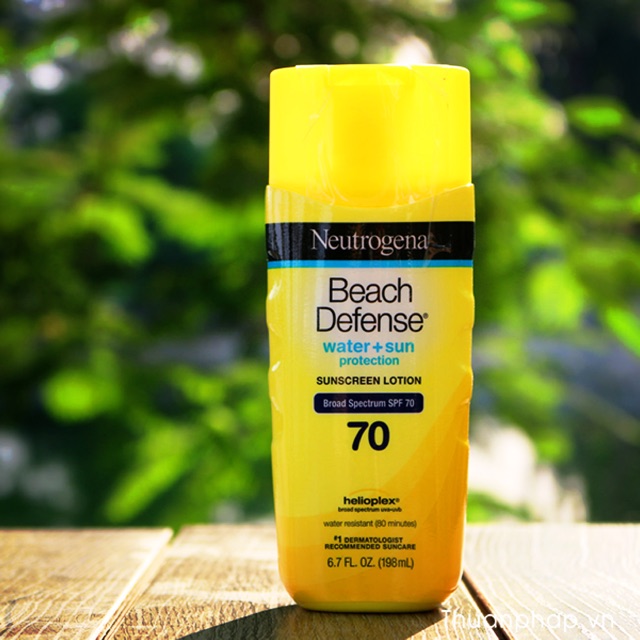 Kem chống nắng Neutrogena Beach Defense SPF 70