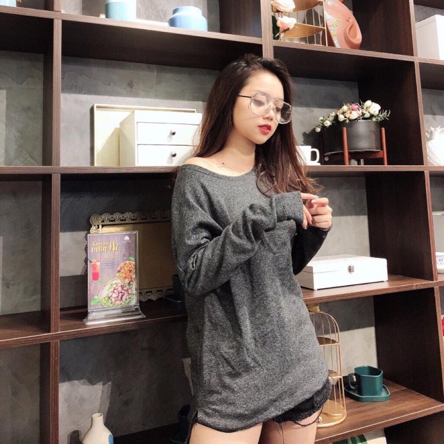 Áo len tiêu lệch vai