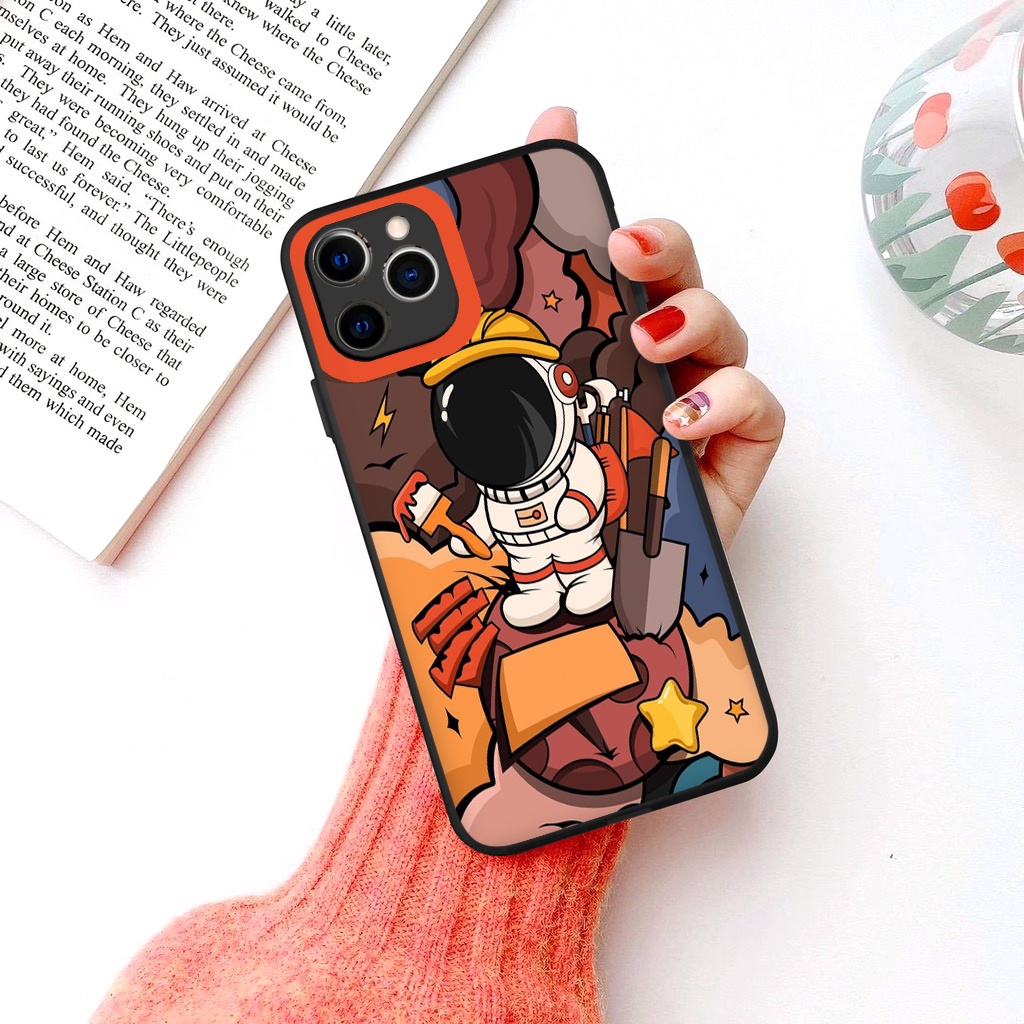 Ốp Iphone hot trend phi hành gia vũ trụ ốp lưng iphone vuông 6plus 7 plus 8 x xr xsmax 11 promax 12 pro 13 pro max