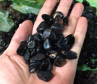 Đá vụn phong thuỷ màu đen
