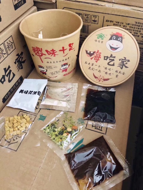 1 Thùng 6 Hộp Miến Chua Cay Trùng Khánh