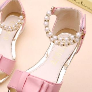 Giày sandal cao cấp cho bé gái