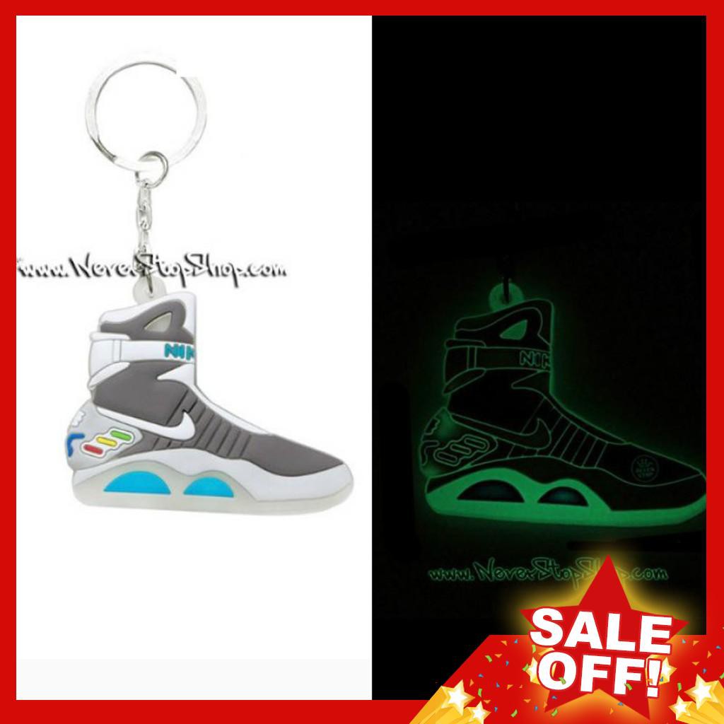 Móc khóa giày Nike Mag dạ quang phát sáng trong đêm