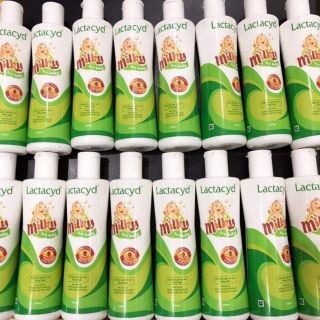 Sữa tắm gội Lactacyd milky