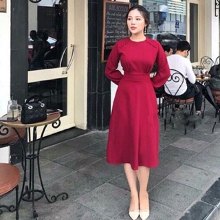 Váy đầm đỏ bọc khuy quyến rũ