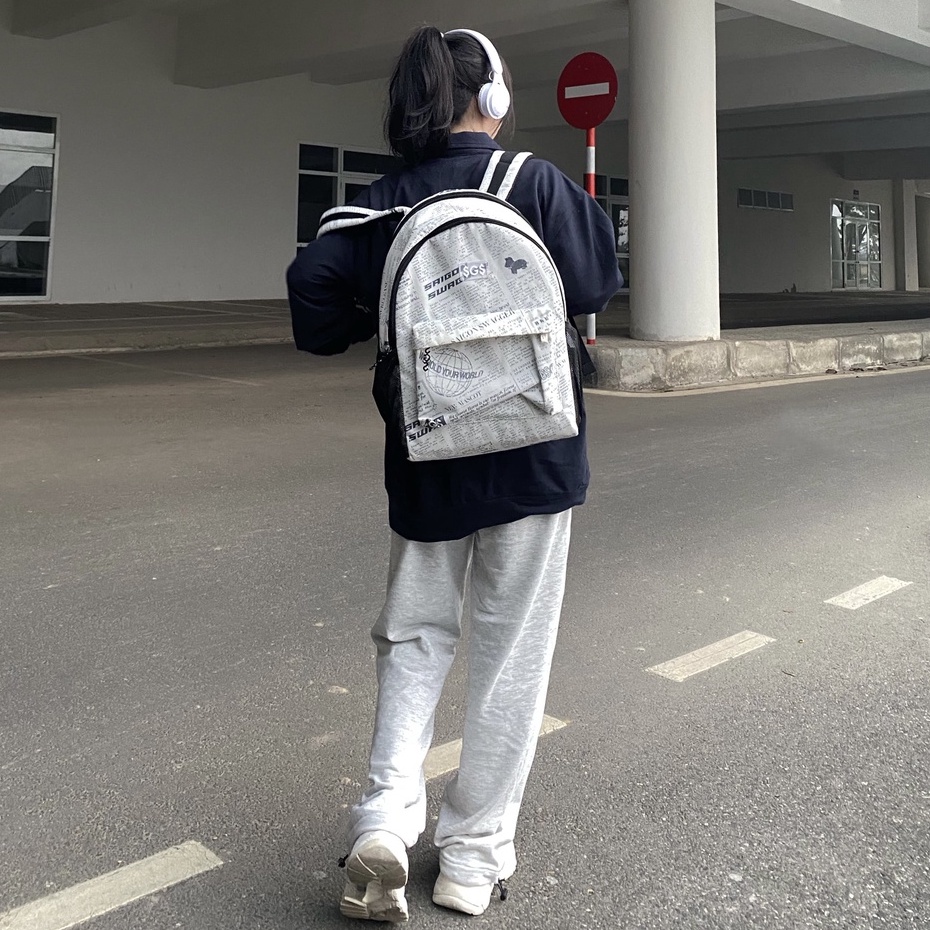 Balo Họa Tiết Báo SAIGON SWAGGER® SGS Journal Backpack-Ngăn Chống Sốc Laptop 15'