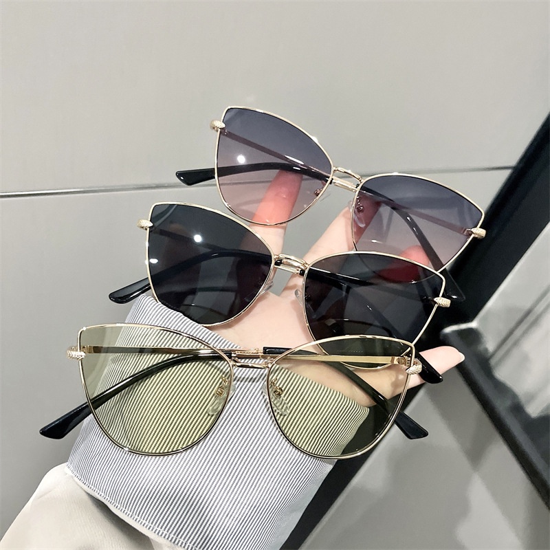 (HENGHA) Kính Mát Mắt Mèo Gọng Kim Loại Màu Kẹo Thời Trang Hip Hop Phương Tây INS