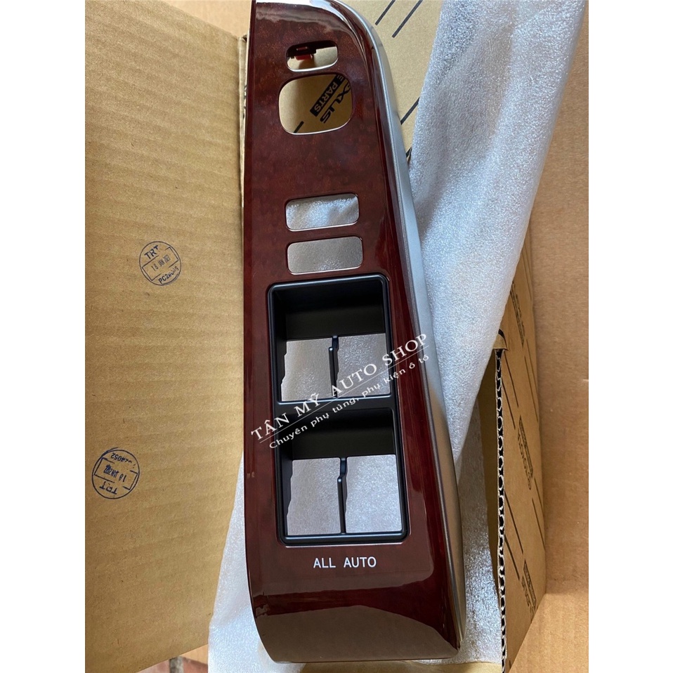 Ốp công tắc lên xuống kính tổng Camry 2012-2018