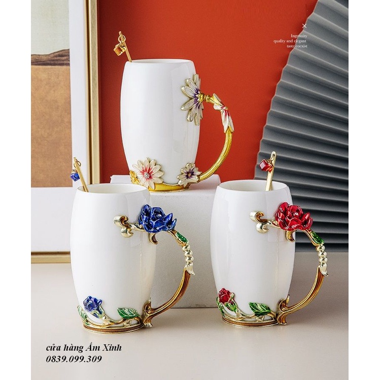 Cốc sứ cao cấp bọc hoa nổi 3D kèm hộp quà cao cấp 350 ML