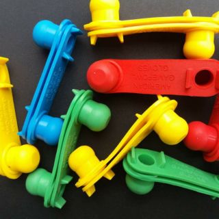 Bịt cựa silicone gà tre