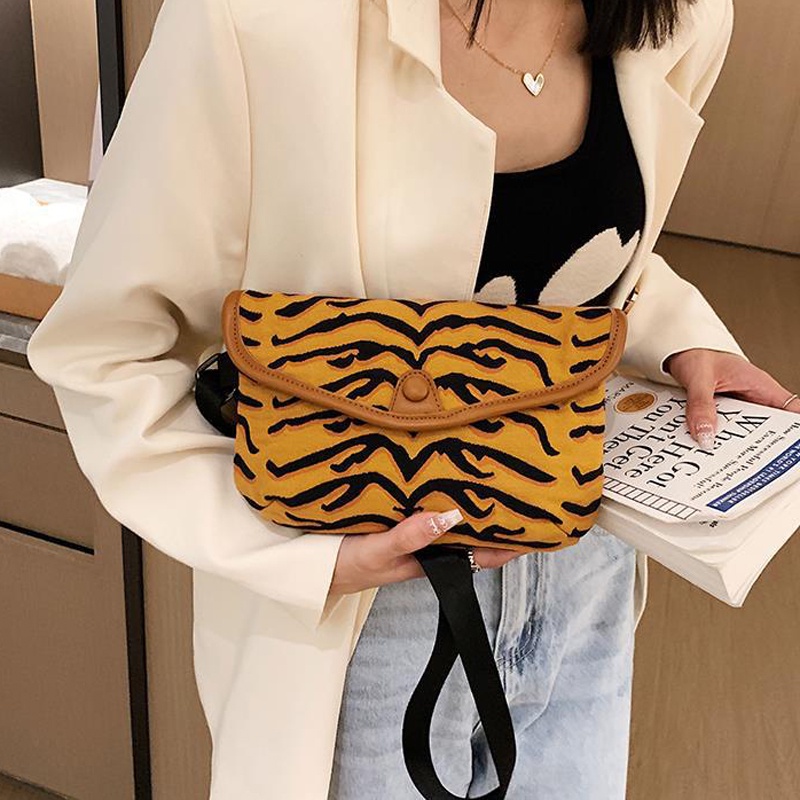 Ielgy Túi Đeo Chéo Ngực / Hông Siêu Nóng Độc Đáo Dễ Phối Đồ Cho Nữ