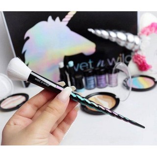 CỌ WET N WILD.