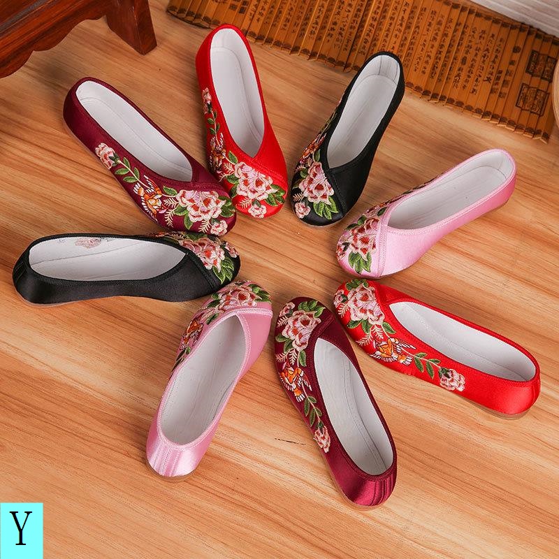 Giày Búp Bê Đế Bằng Mũi Vuông Thêu Họa Tiết Hoa Phong Cách Dân Tộc Bắc Kinh Cổ Điển Mới Cho Nữ