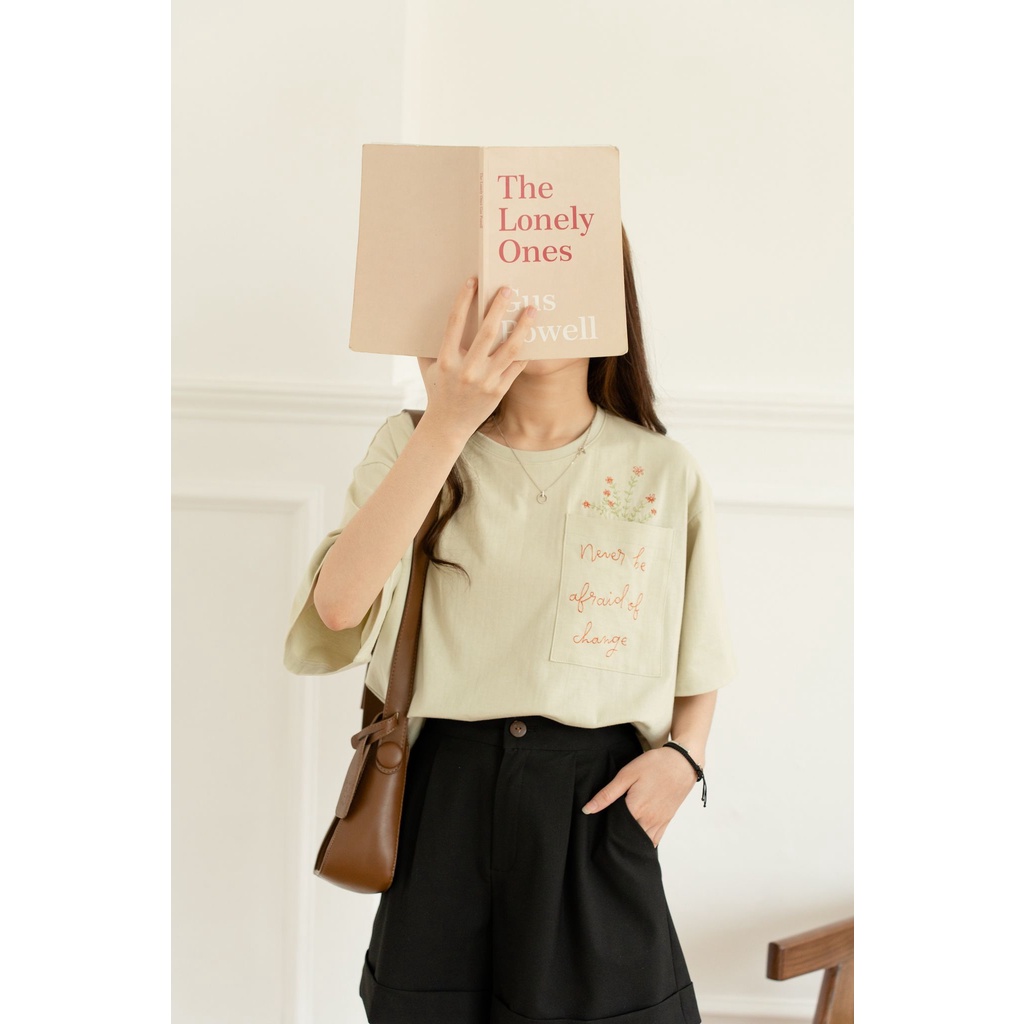 Áo thun thêu Colorful Embroidery T-shirt dáng oversize MADELEN