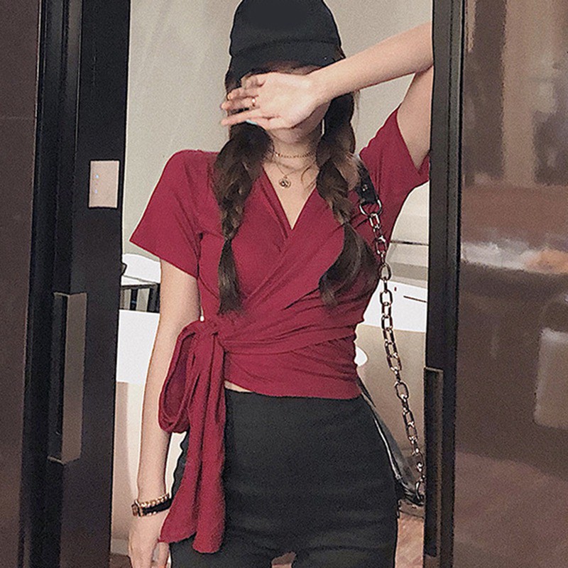 Áo Croptop tay ngắn cổ chữ V thiết kế hở lưng quyến rũ