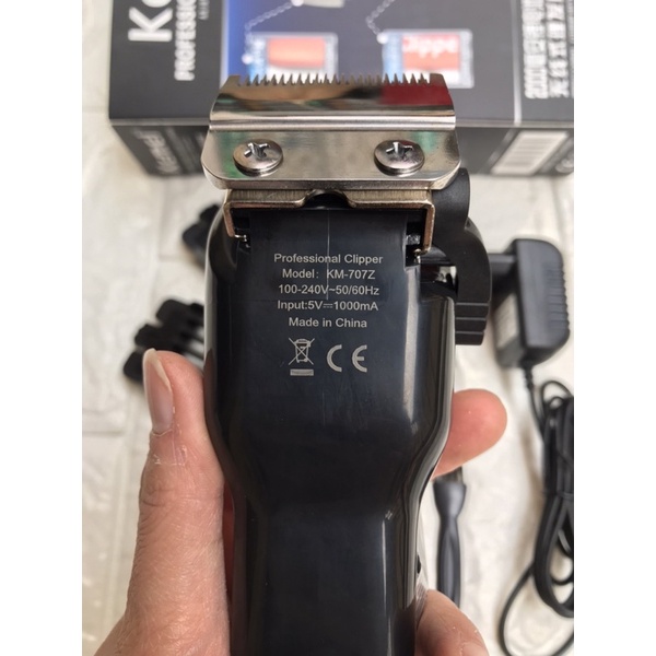 Tông Đơ Cắt Tóc Chuyên Nghiệp Salon Không Dây Kemel KM 707XZ .